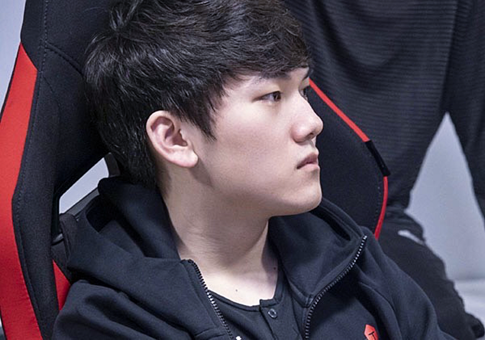 内马尔巅峰对决，Karsa与90激战FPX分钟，战术调整胜负难料！